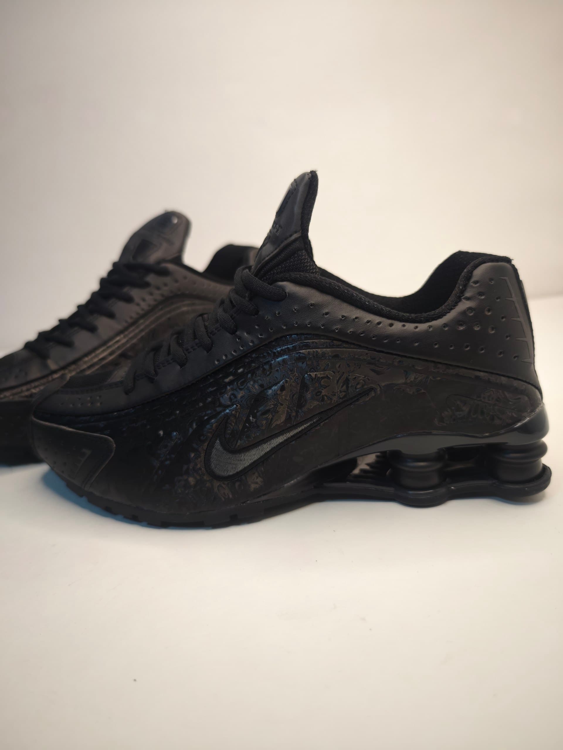 Amortizatorli Nike shox